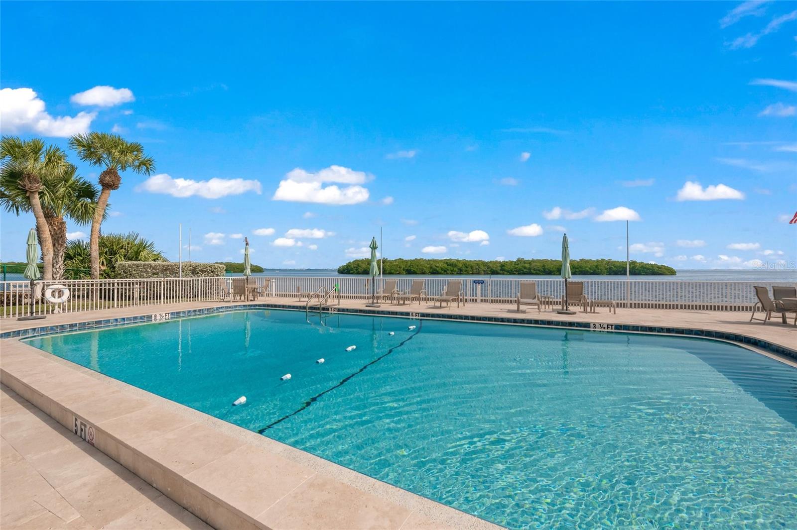 Image 33 of 46 For 542 Sutton Place