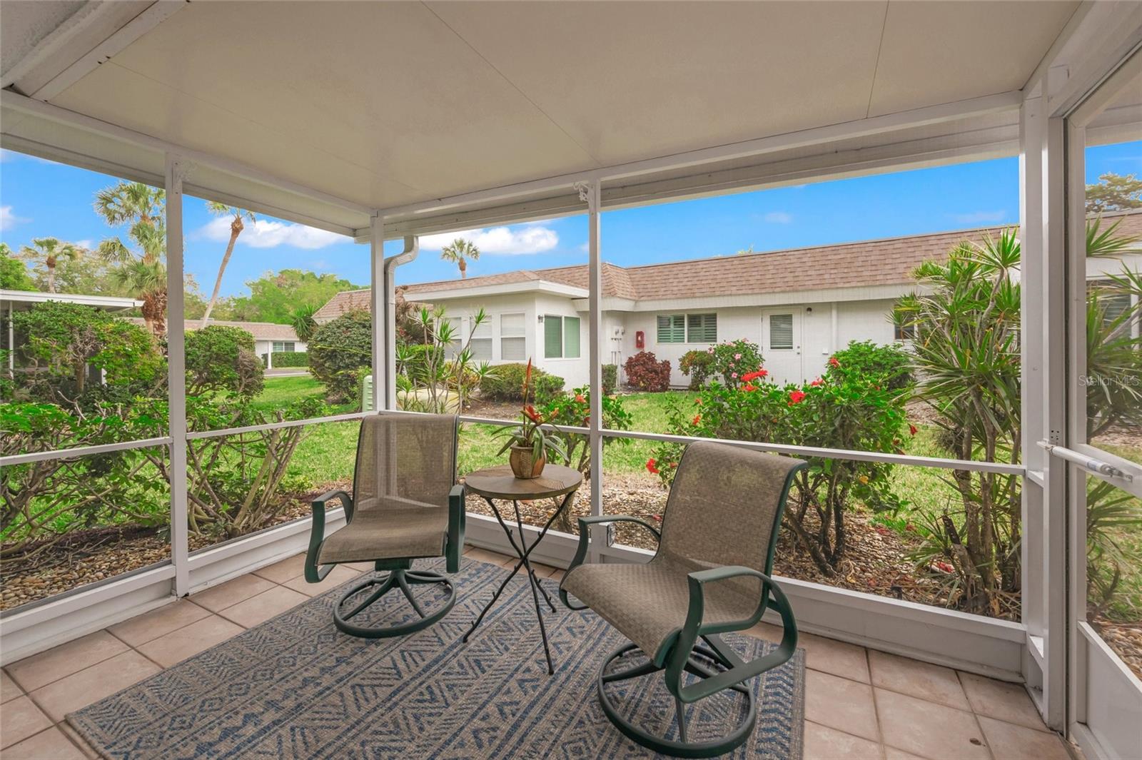 Image 8 of 46 For 542 Sutton Place