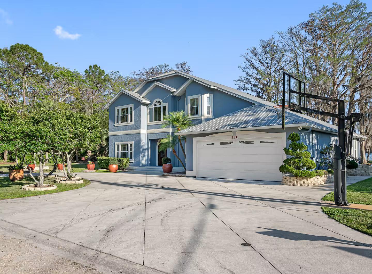 Image 2 of 50 For 151 Lakeside Drive