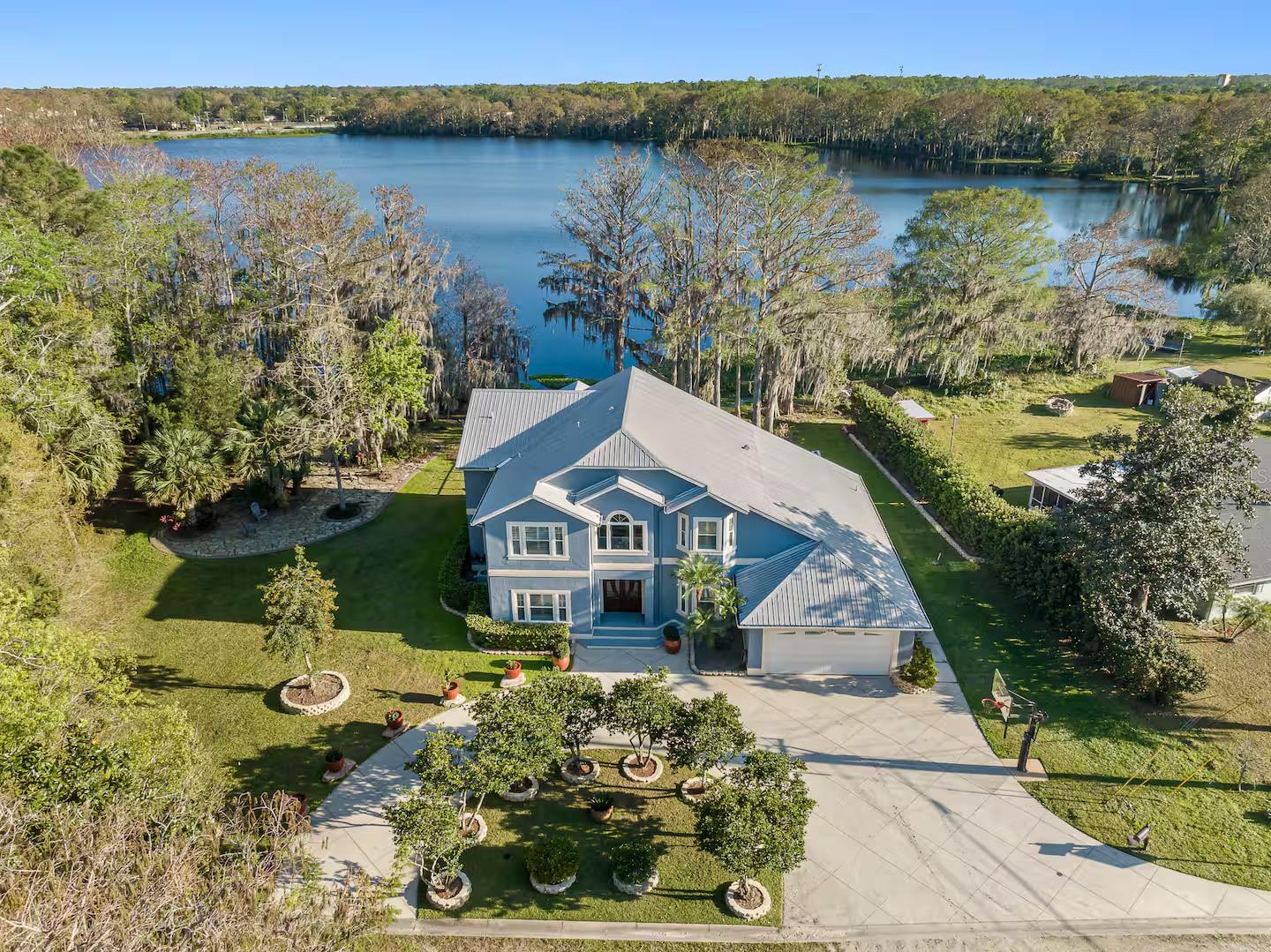 Image 4 of 50 For 151 Lakeside Drive