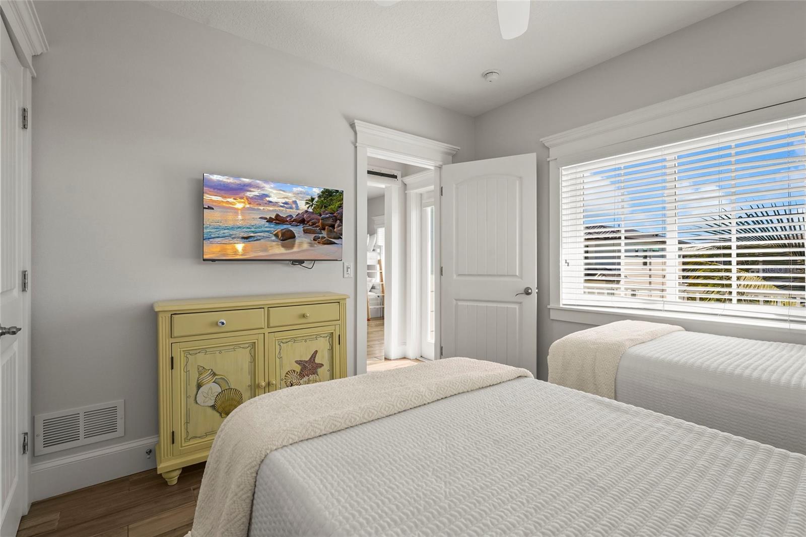 Image 57 of 91 For 106 7th Street S