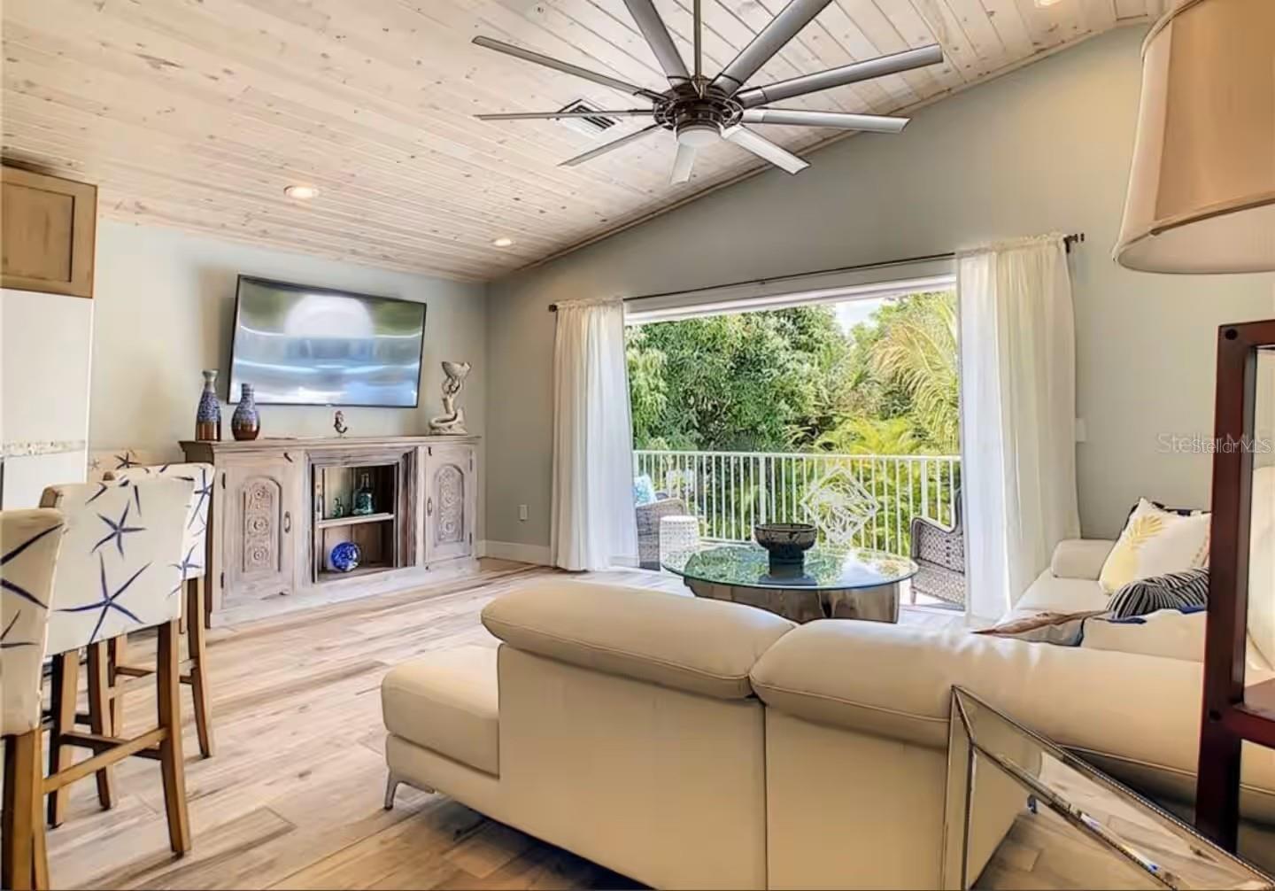 Image 11 of 61 For 111 Cedar Avenue