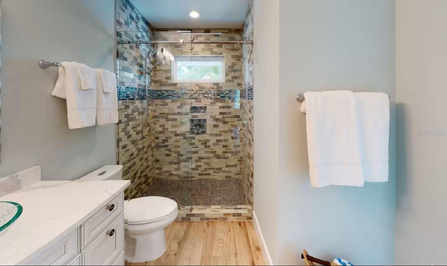 Image 43 of 61 For 111 Cedar Avenue