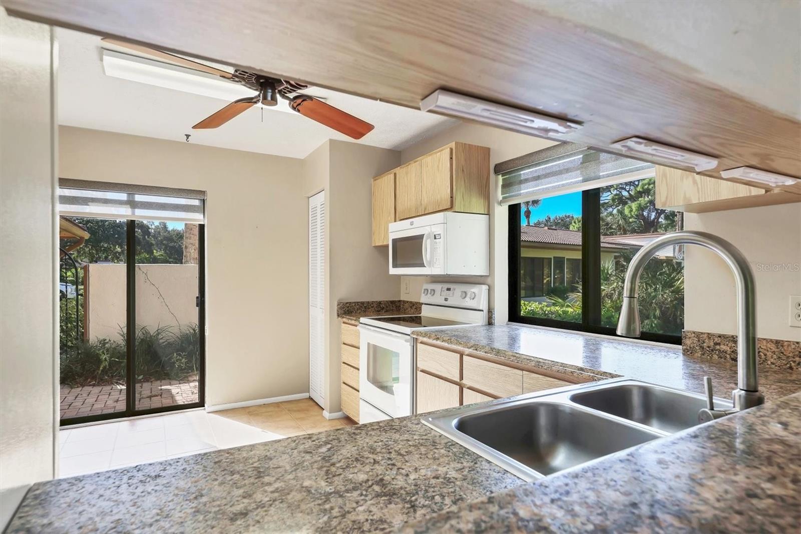 Image 5 of 20 For 6403 Pelican Drive