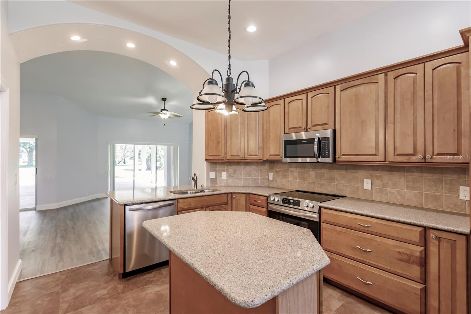 Image 11 of 46 For 2615 6th Street W