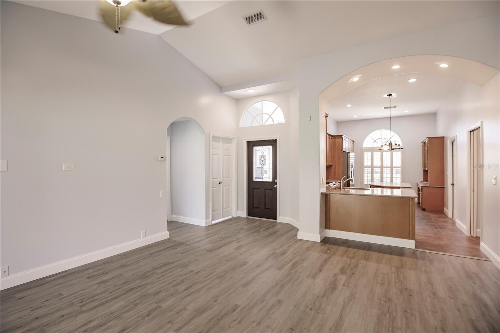 Image 12 of 46 For 2615 6th Street W