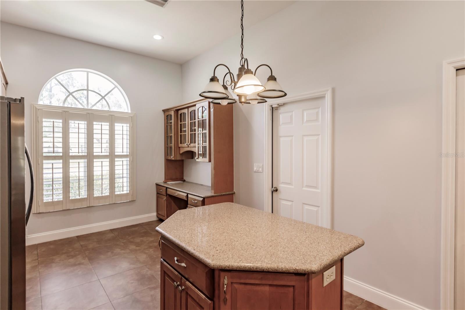 Image 7 of 46 For 2615 6th Street W