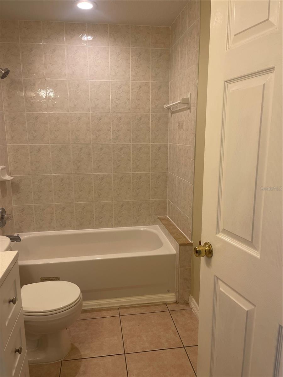 Image 12 of 24 For 2311 Henry Avenue