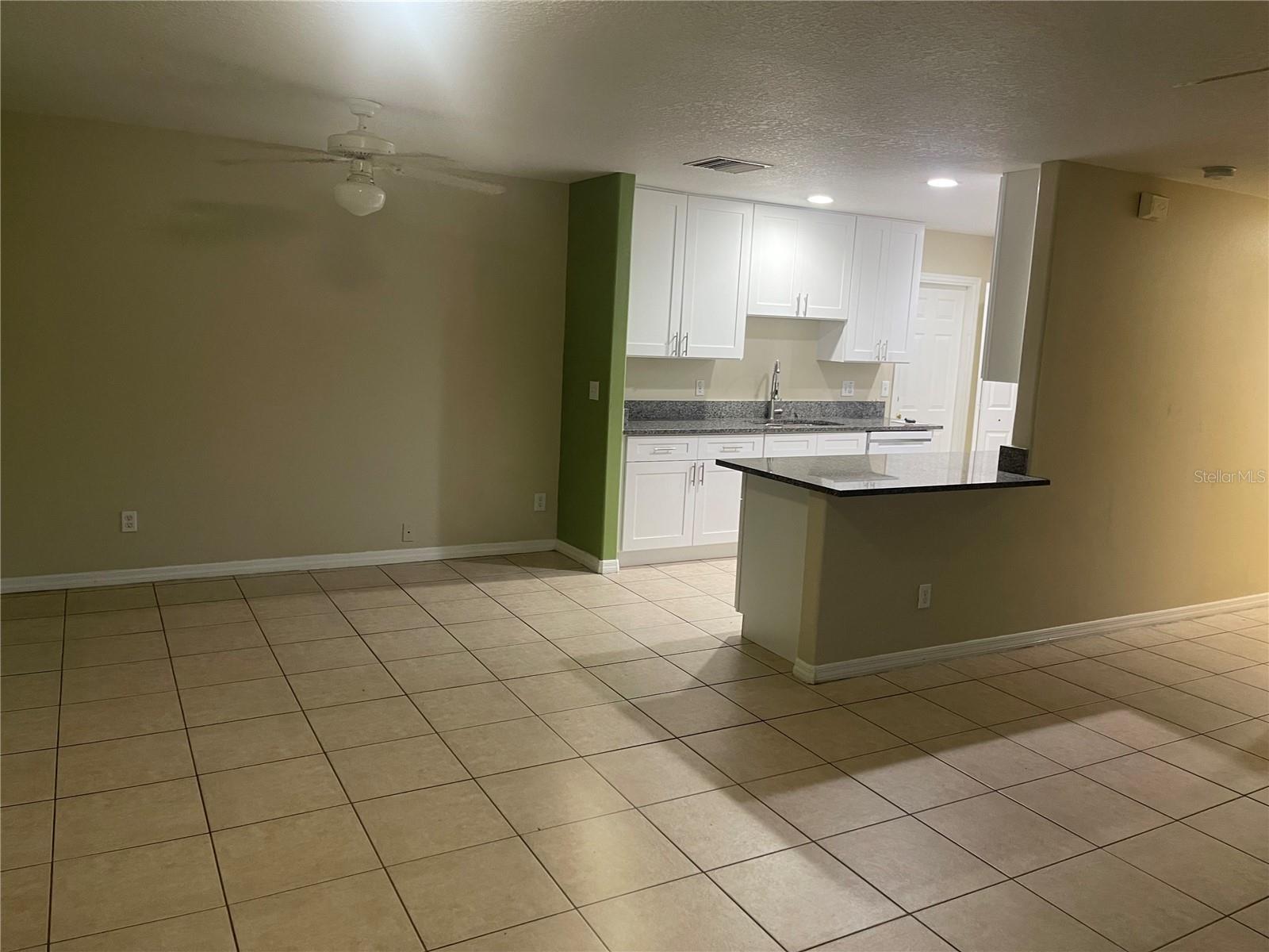 Image 4 of 24 For 2311 Henry Avenue