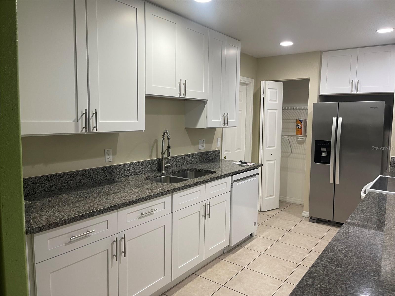 Image 7 of 24 For 2311 Henry Avenue