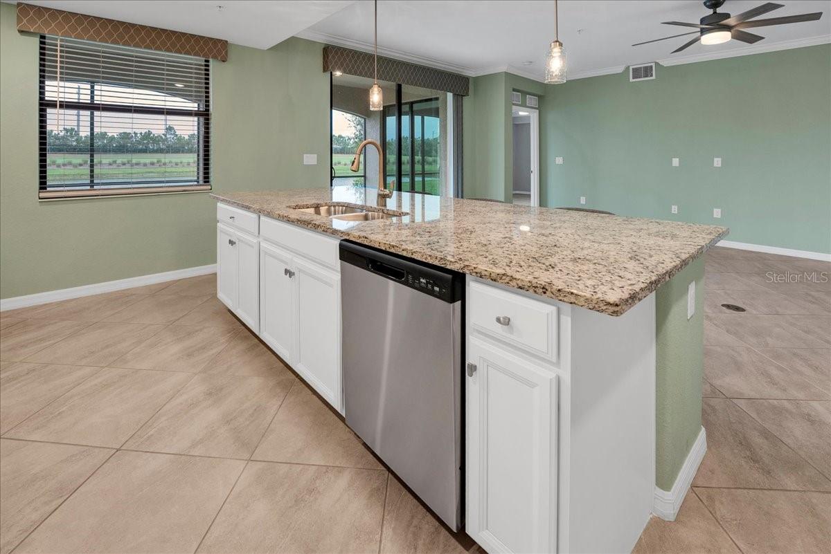 Image 13 of 80 For 6025 Worsham Lane 101