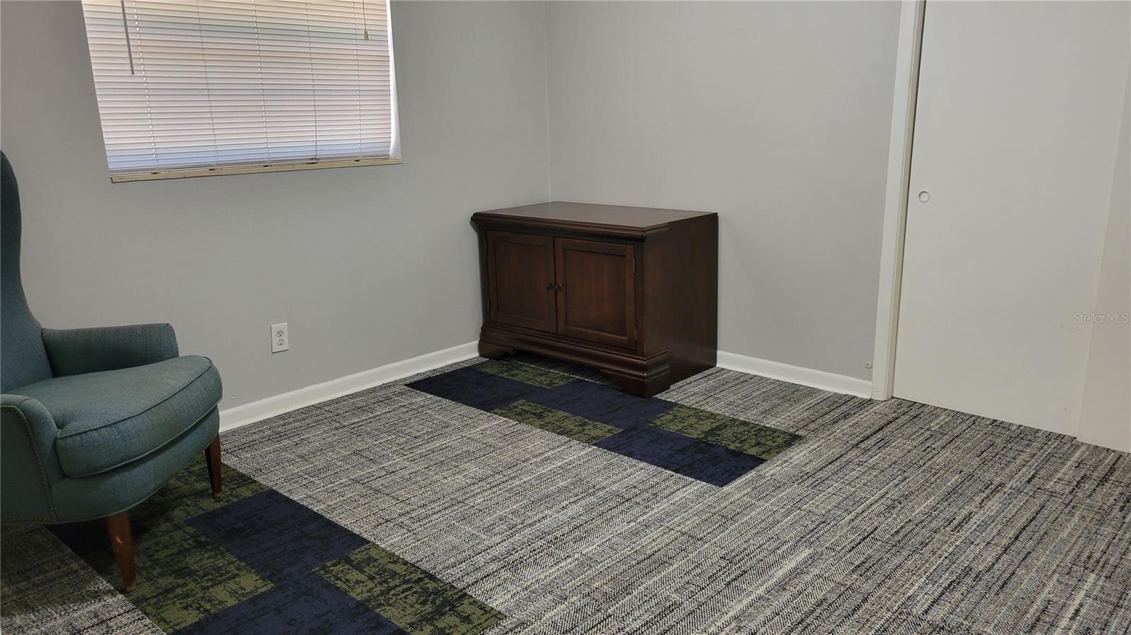 Image 6 of 10 For 4464 17th Street W