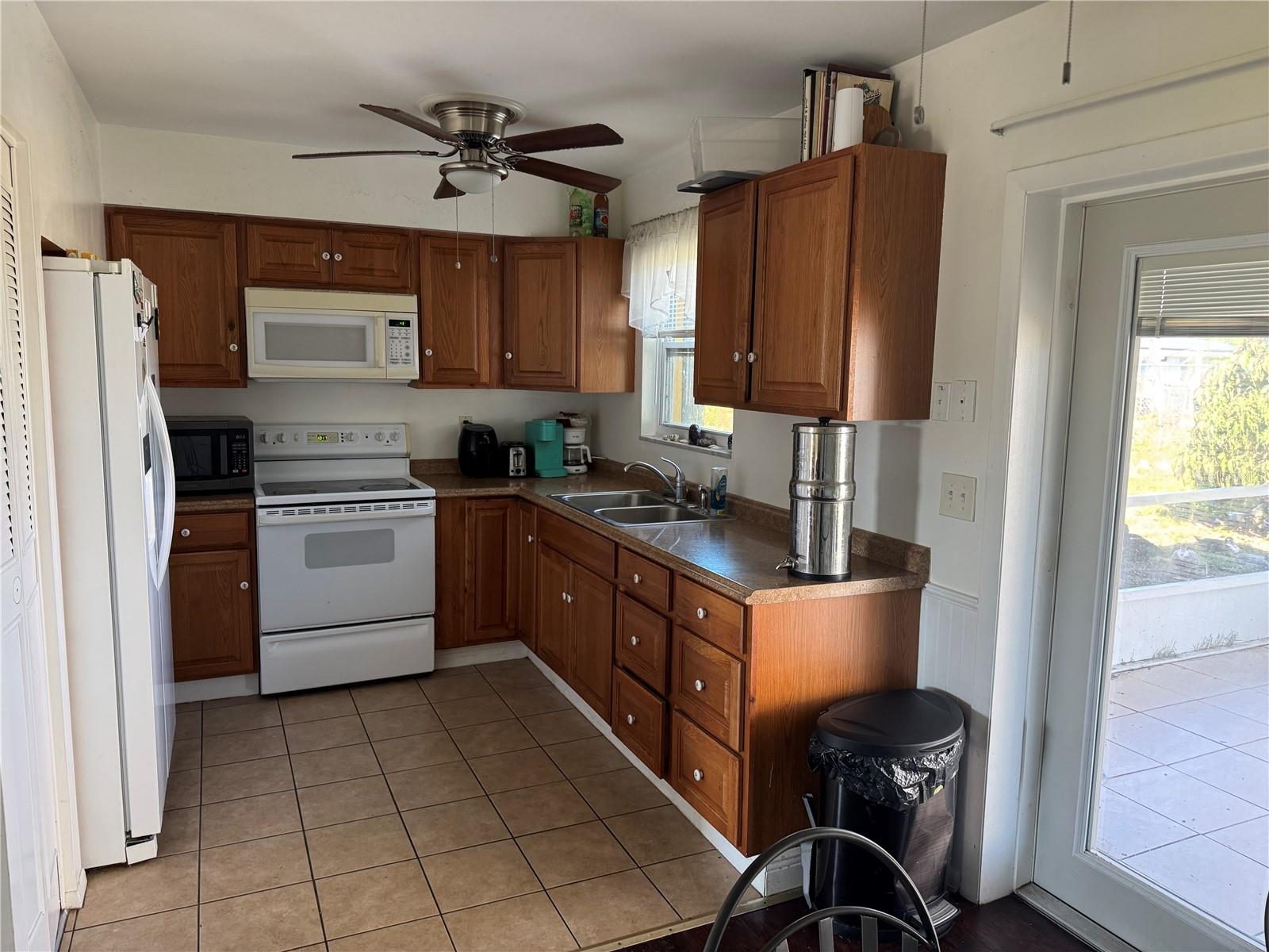 Image 5 of 19 For 8782 Fay Avenue