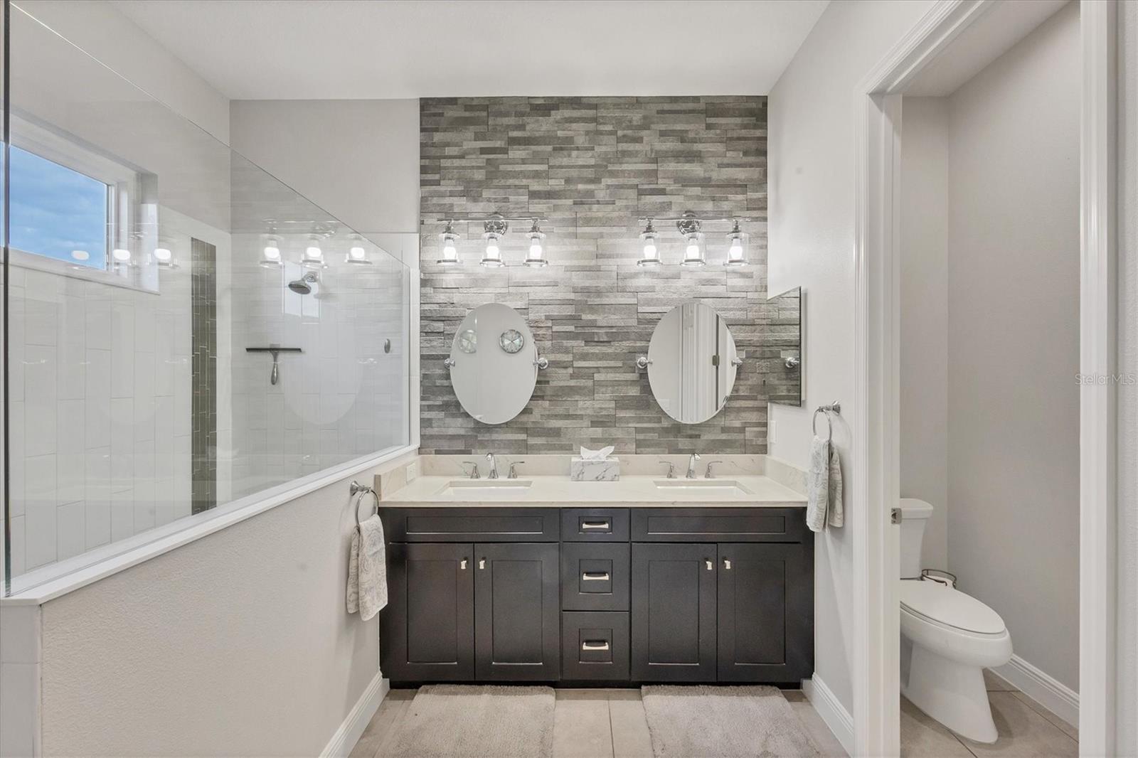 Image 32 of 82 For 13106 Indigo Way