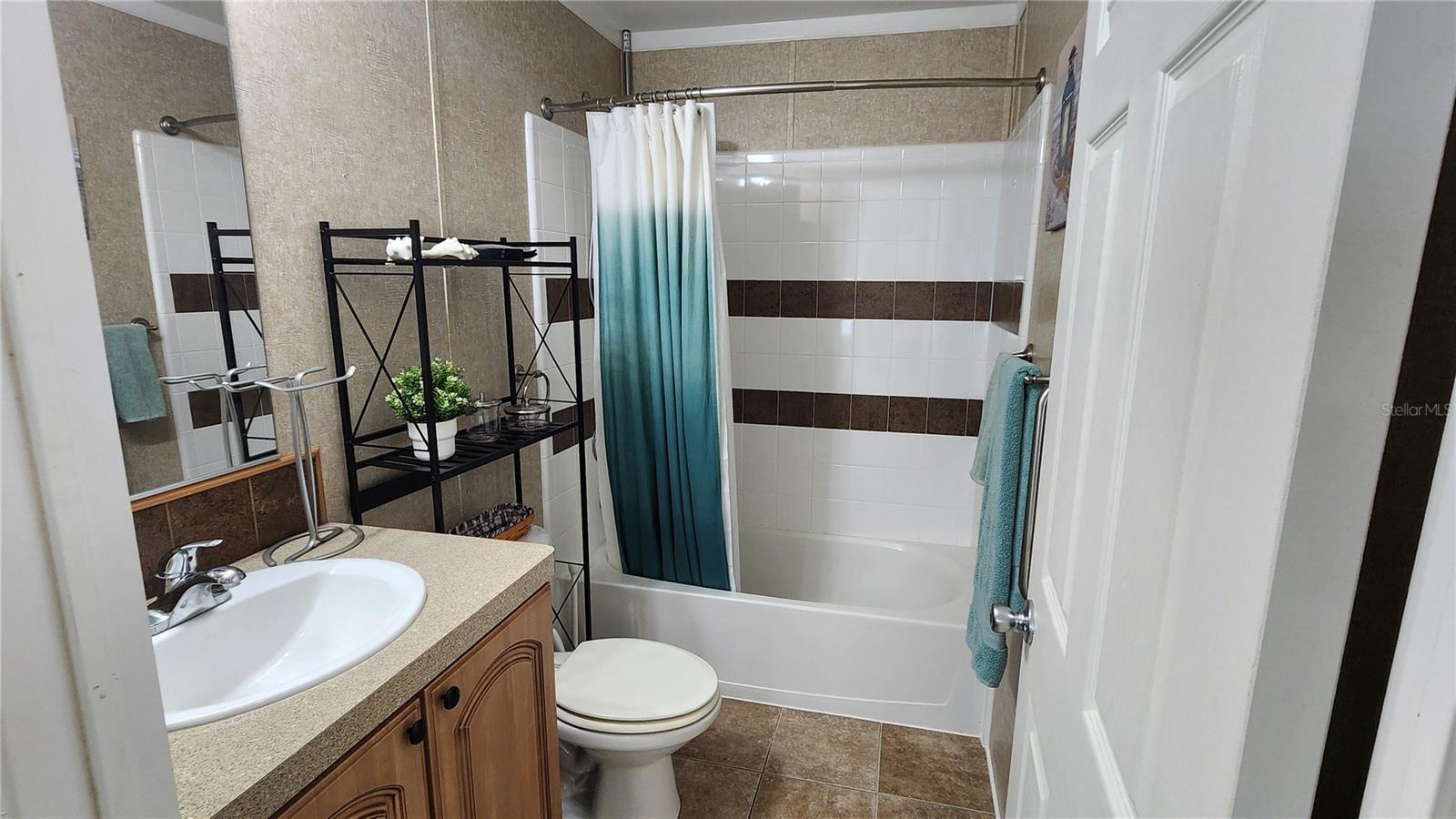 Image 22 of 39 For 3210 Ash Terrace