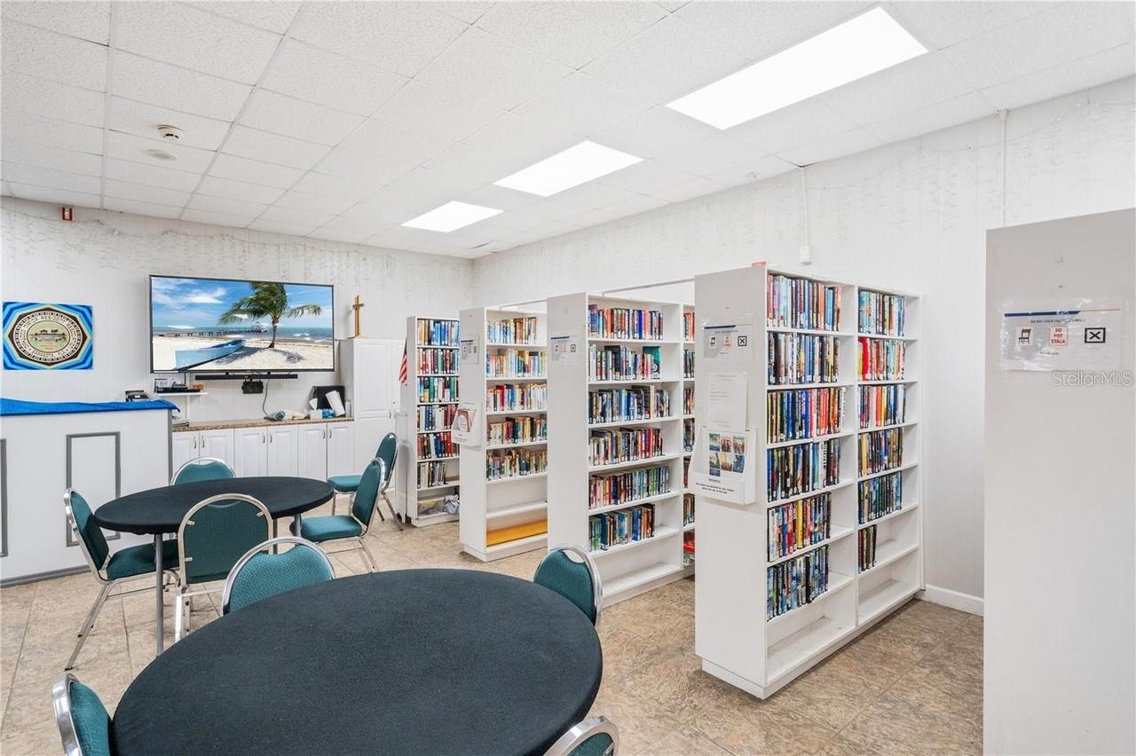 Image 37 of 39 For 3210 Ash Terrace