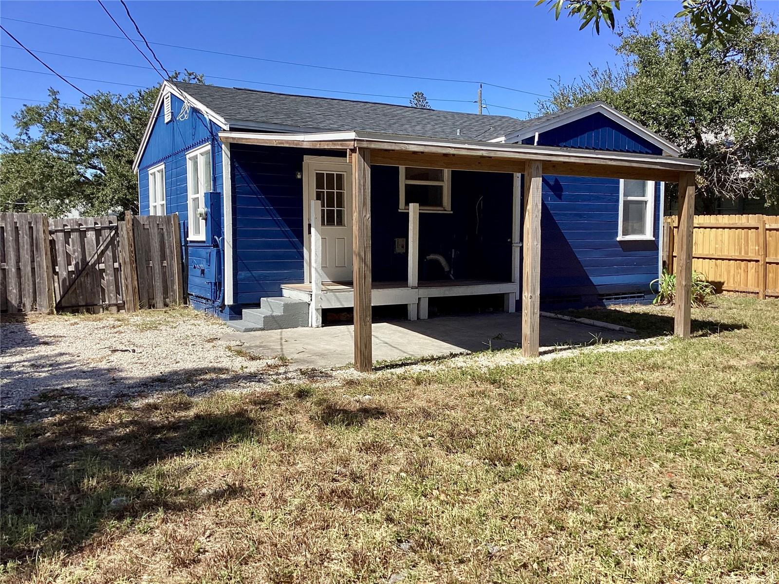 Image 2 of 14 For 1404 Cocoanut Avenue