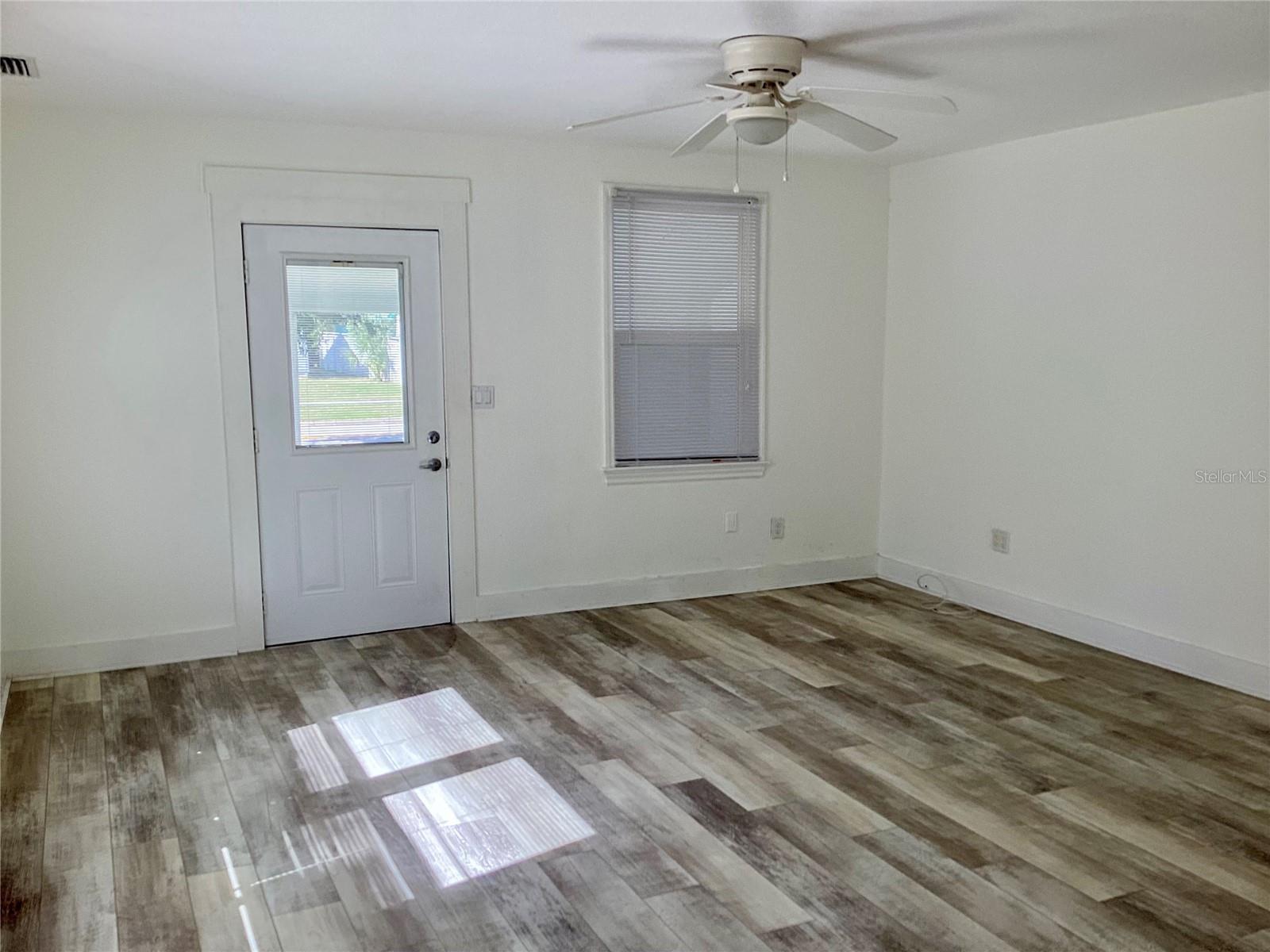 Image 4 of 14 For 1404 Cocoanut Avenue