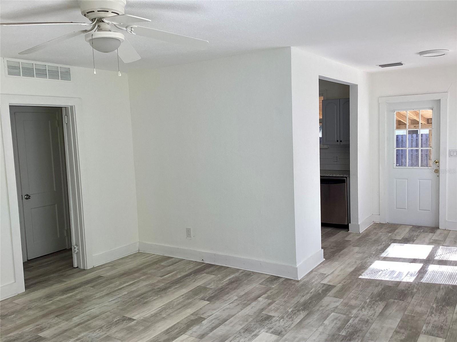 Image 5 of 14 For 1404 Cocoanut Avenue