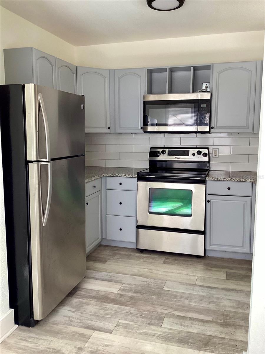 Image 9 of 14 For 1404 Cocoanut Avenue