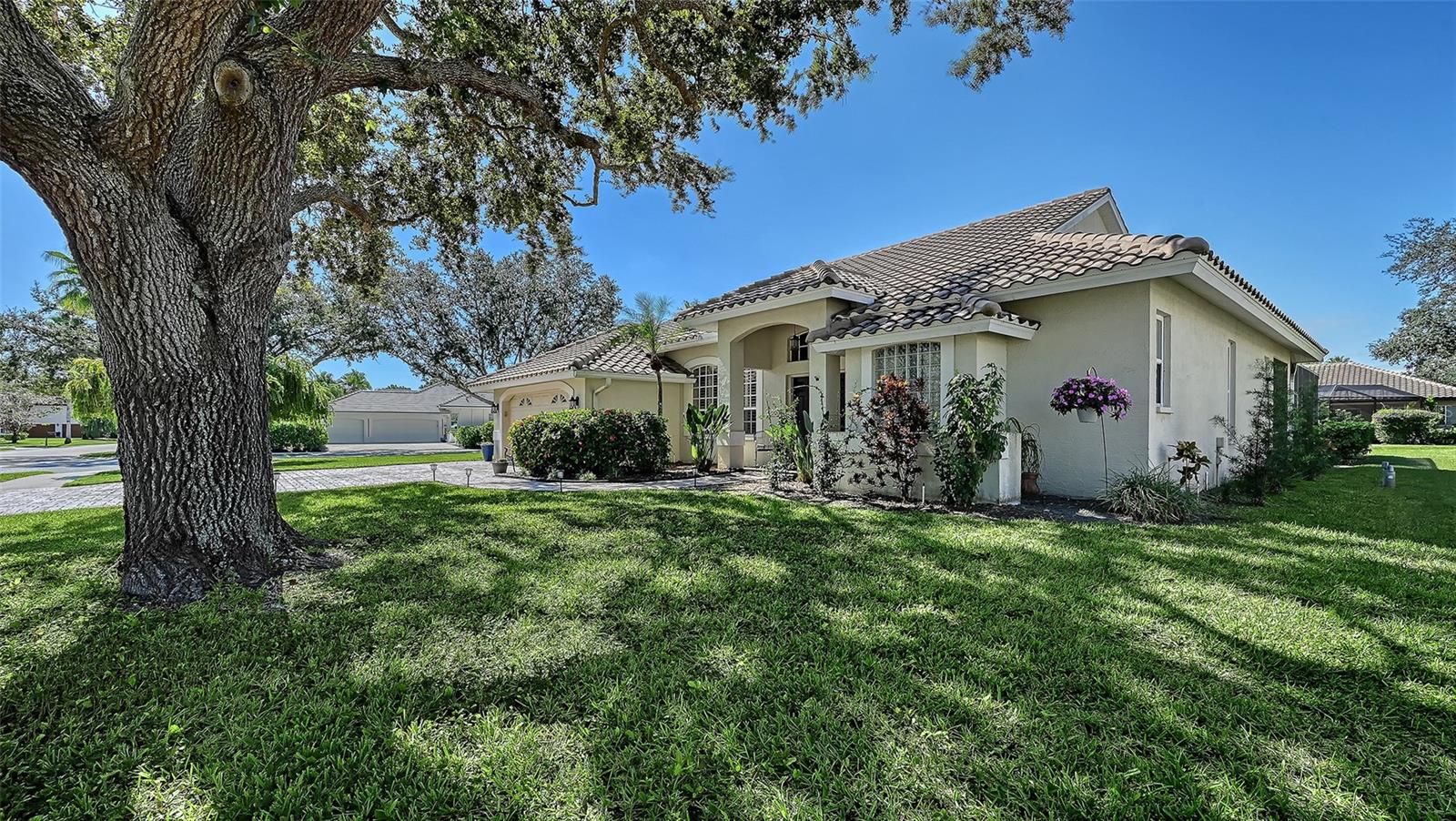 Image 8 of 74 For 9011 Misty Creek Drive