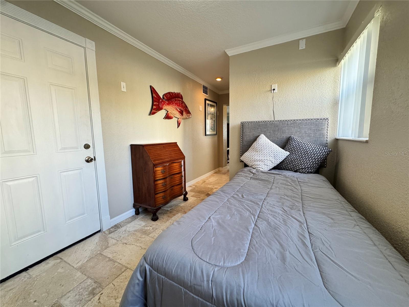 Image 38 of 52 For 10443 Waterbird Way 22