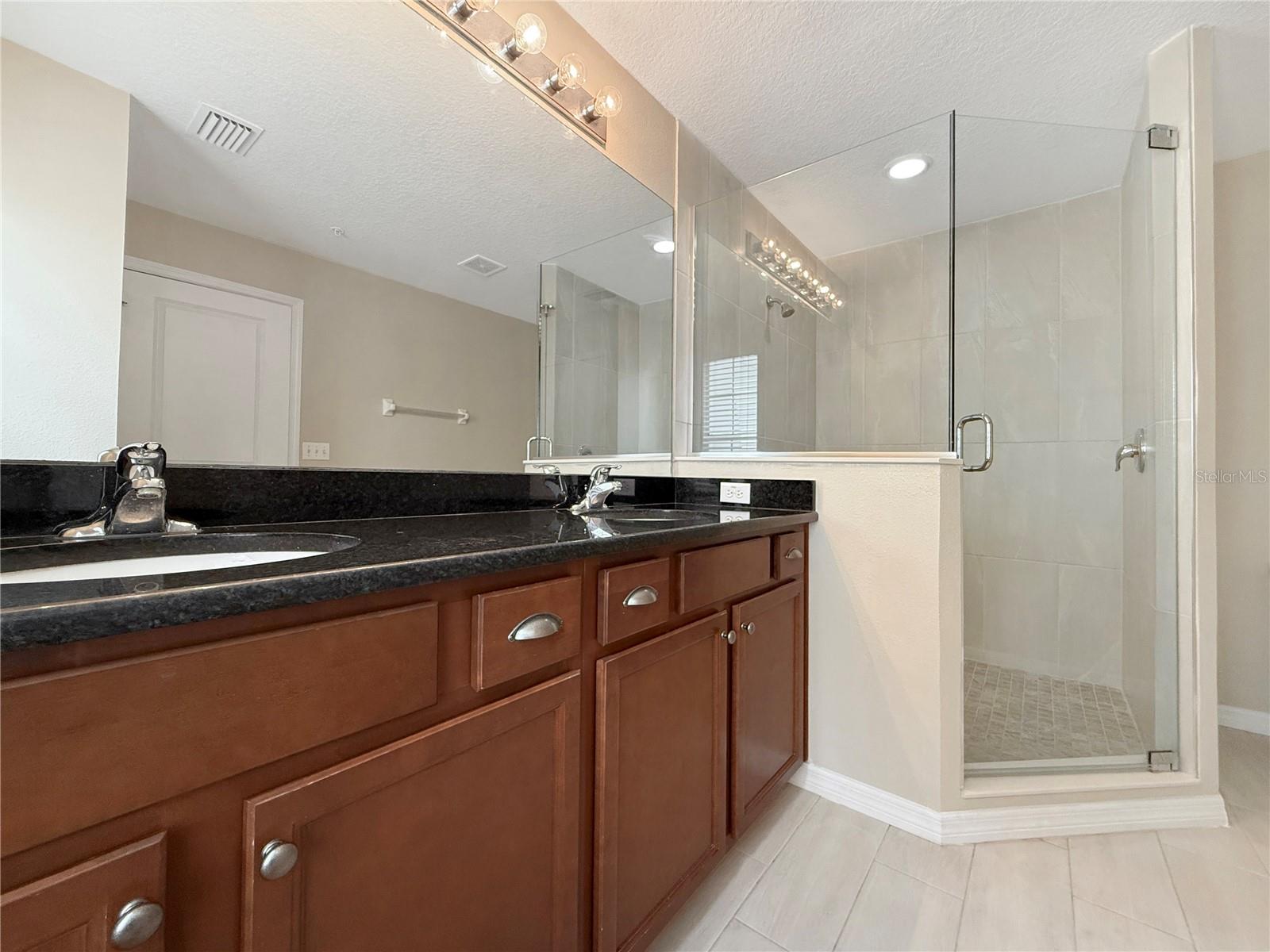 Image 11 of 27 For 8623 Andalucia Field Drive