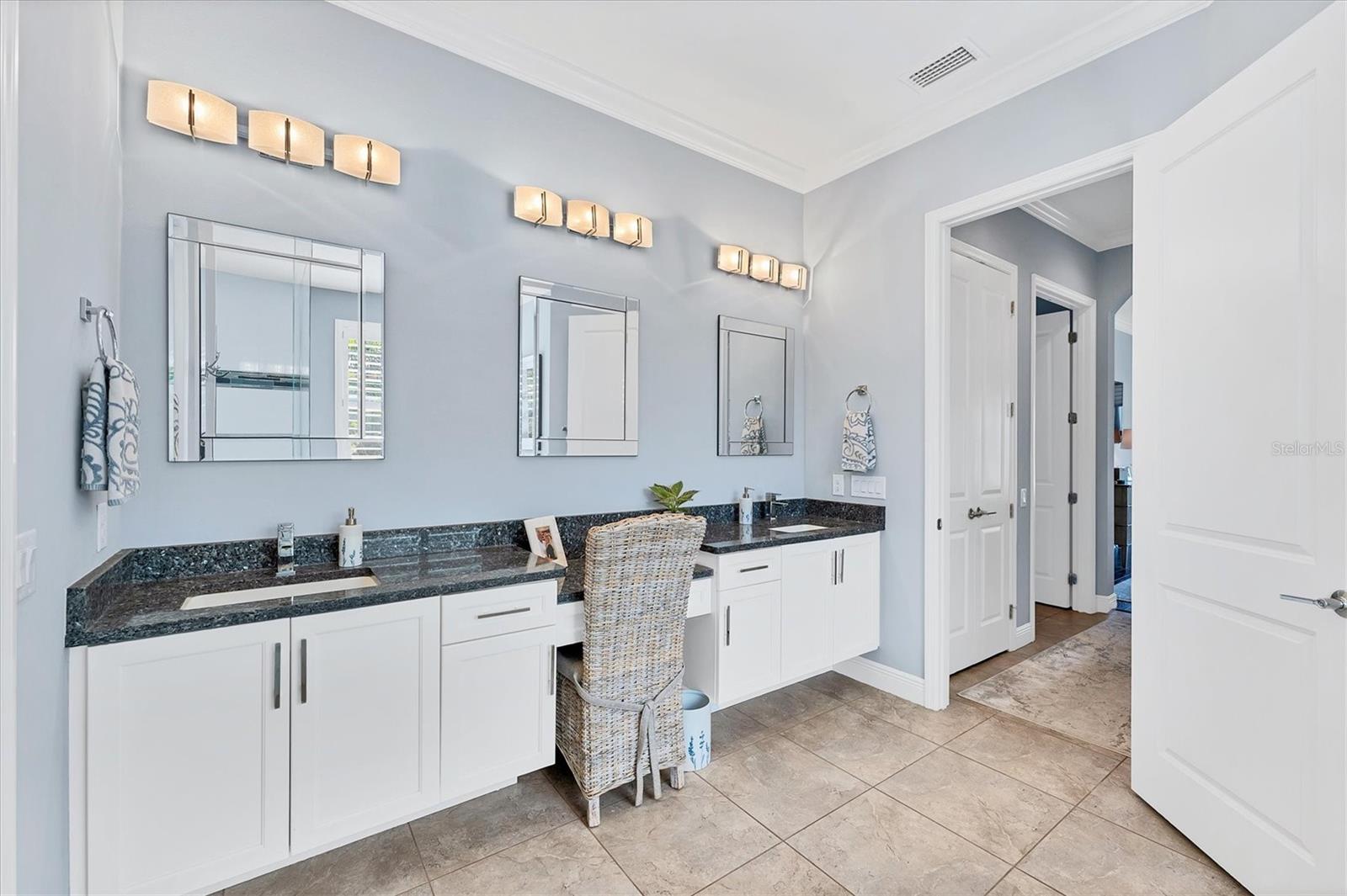 Image 21 of 79 For 7643 Haddington Cove