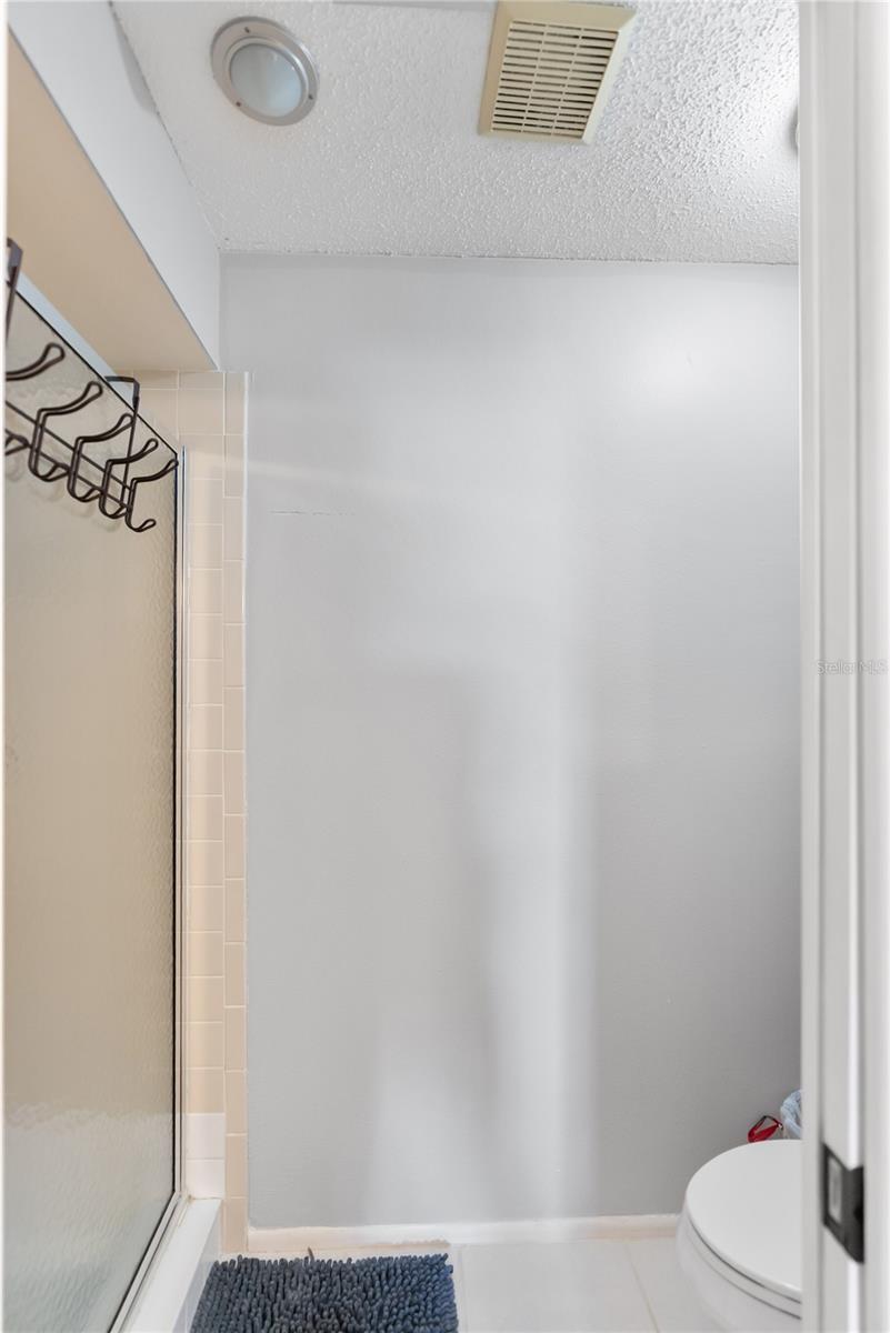 Image 38 of 69 For 3009 Taywood Meadows 14