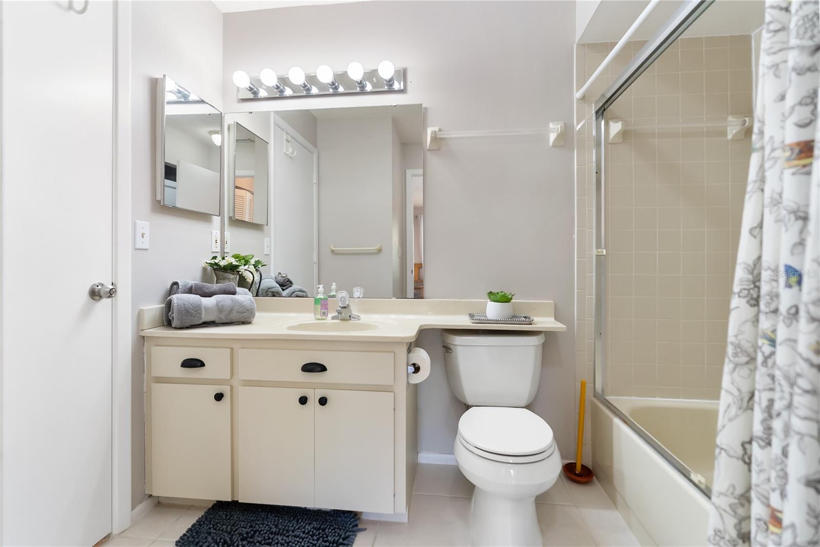 Image 48 of 69 For 3009 Taywood Meadows 14