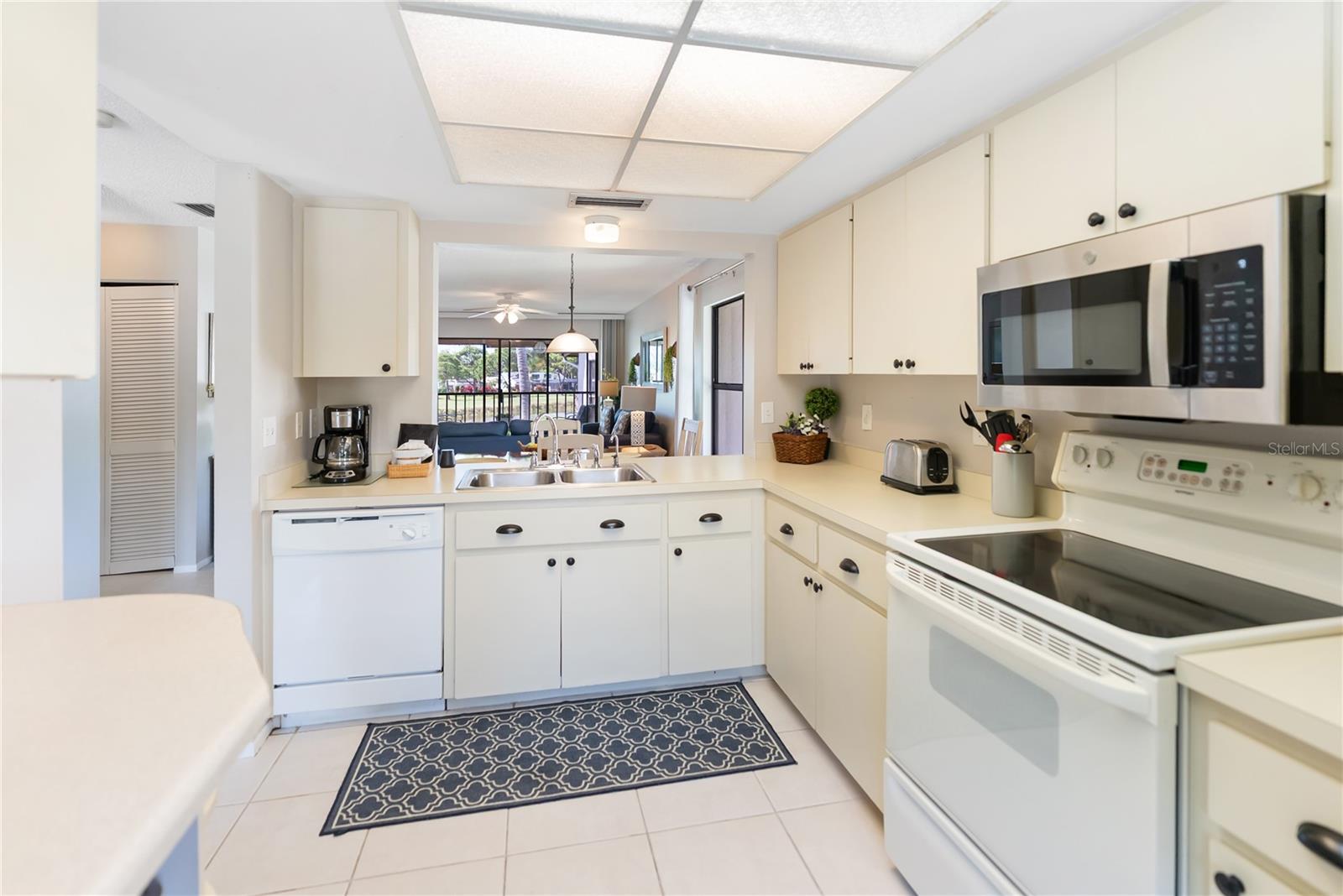 Image 64 of 69 For 3009 Taywood Meadows 14