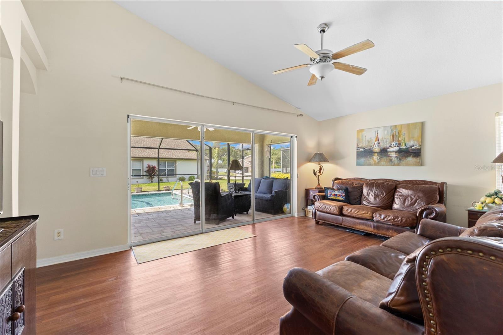 Image 4 of 35 For 5315 119th Terrace E