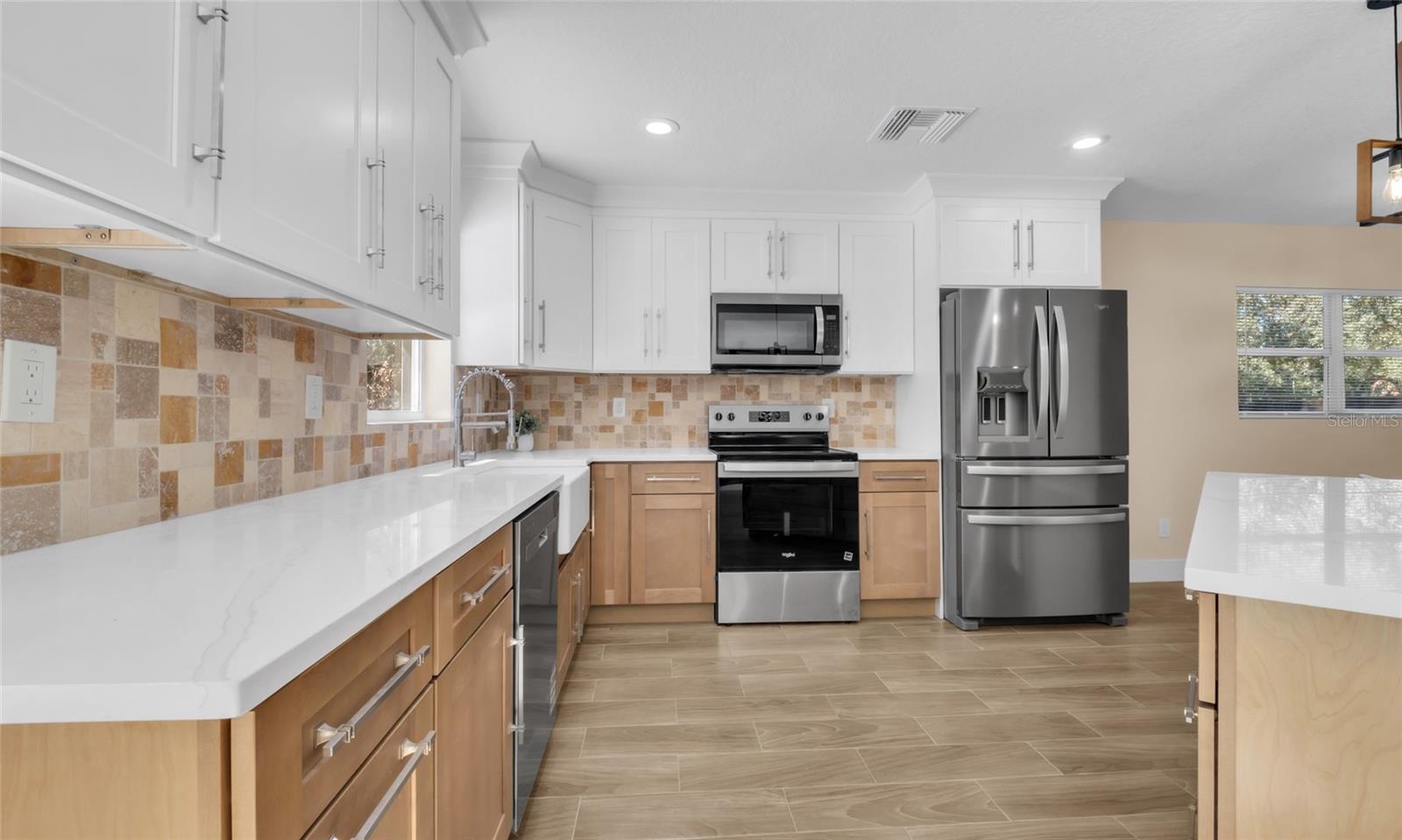 Image 14 of 46 For 4602 Lithia Pinecrest Road