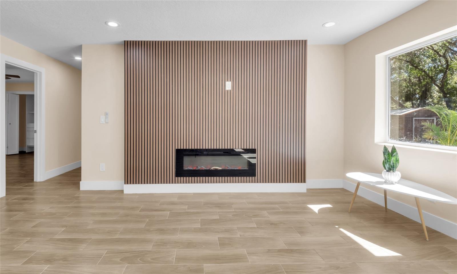 Image 19 of 46 For 4602 Lithia Pinecrest Road