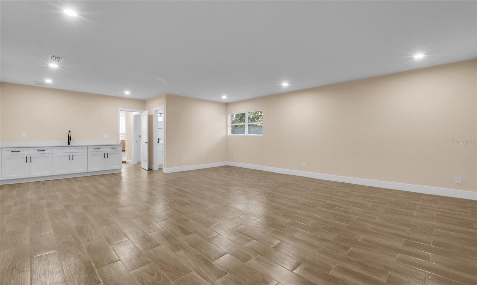 Image 22 of 46 For 4602 Lithia Pinecrest Road