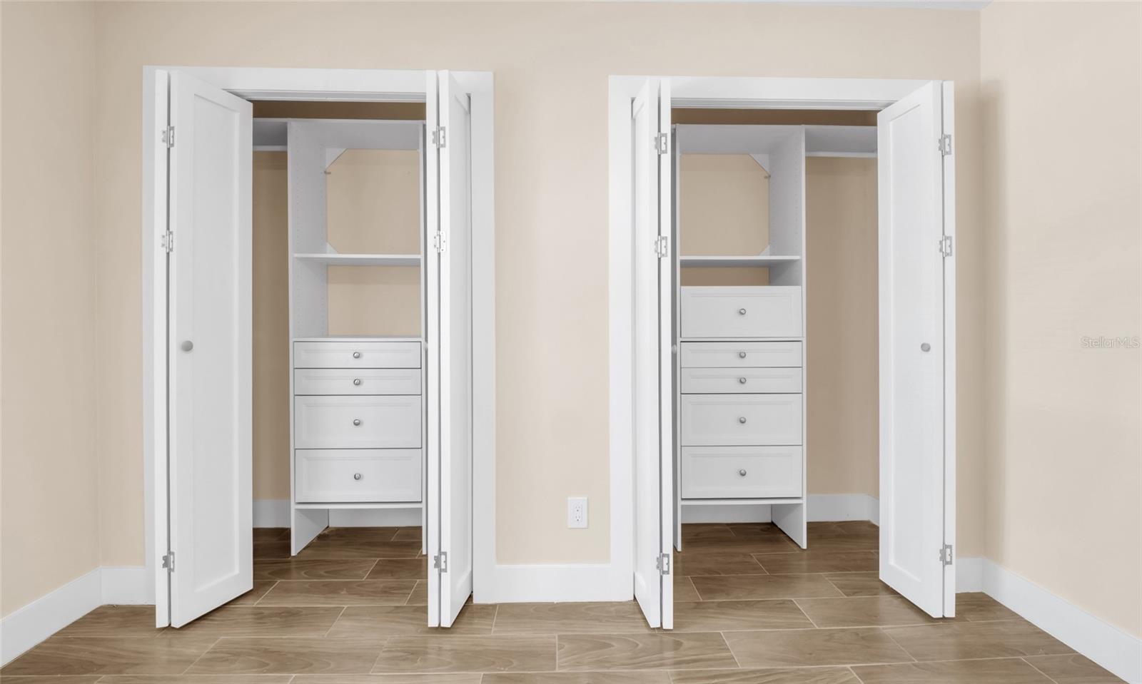 Image 27 of 46 For 4602 Lithia Pinecrest Road