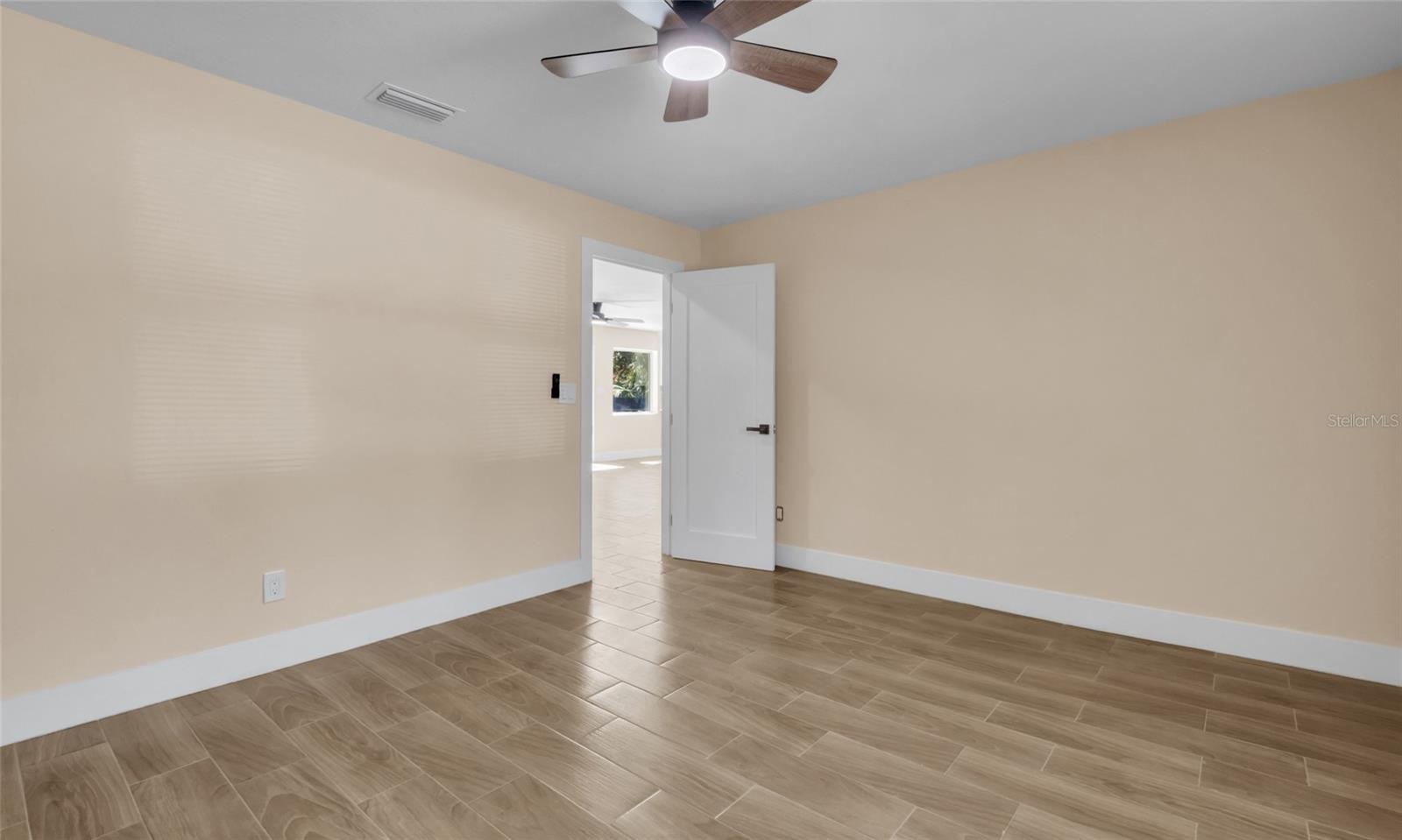 Image 28 of 46 For 4602 Lithia Pinecrest Road