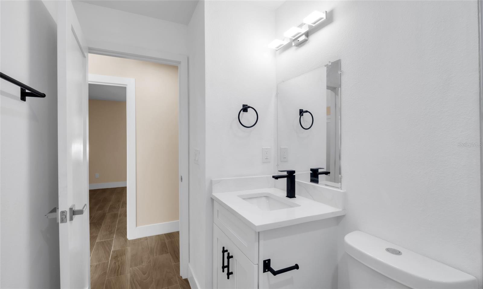 Image 30 of 46 For 4602 Lithia Pinecrest Road