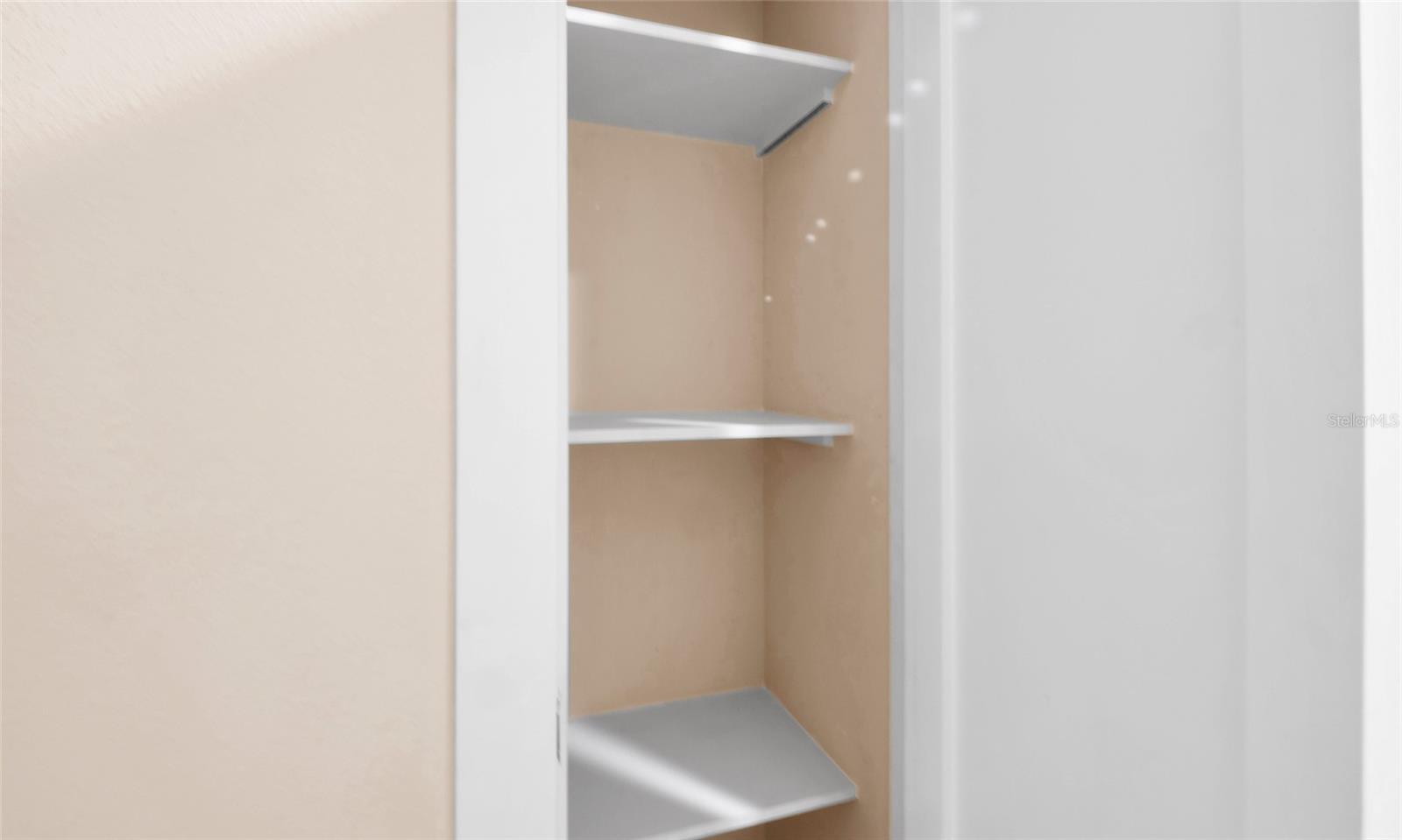 Image 31 of 46 For 4602 Lithia Pinecrest Road