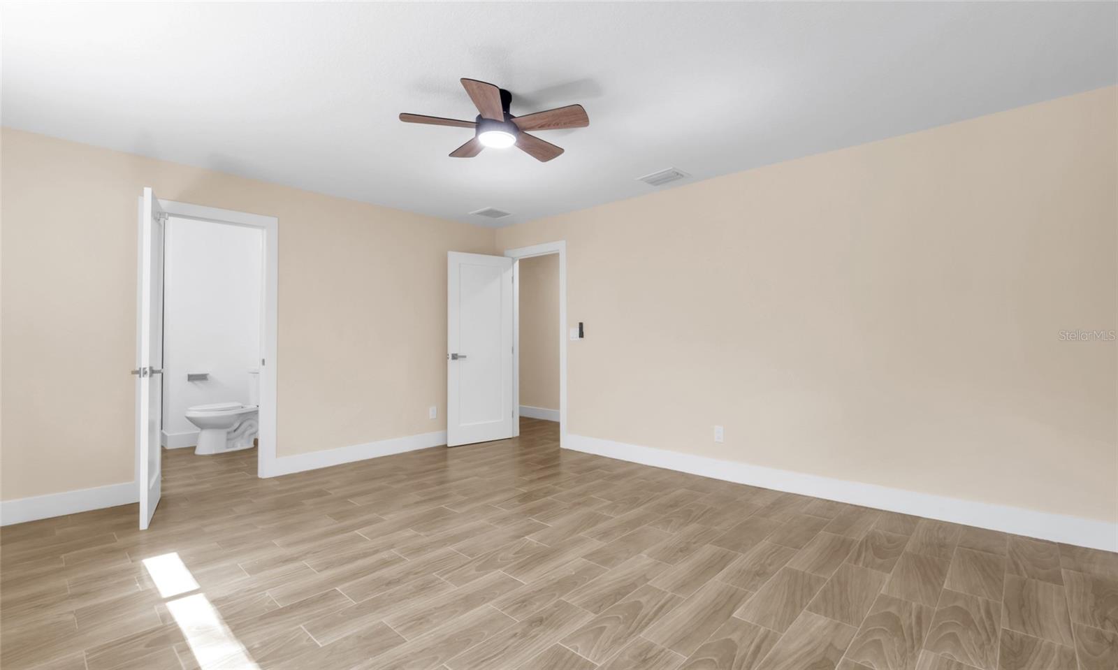 Image 33 of 46 For 4602 Lithia Pinecrest Road