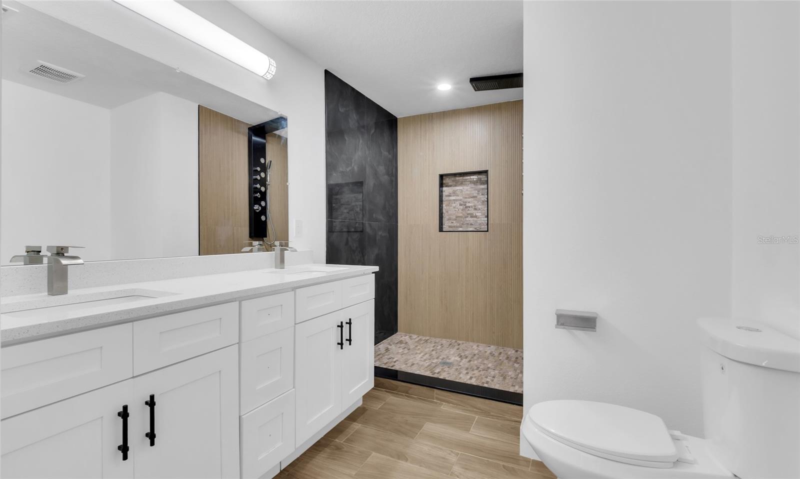 Image 34 of 46 For 4602 Lithia Pinecrest Road