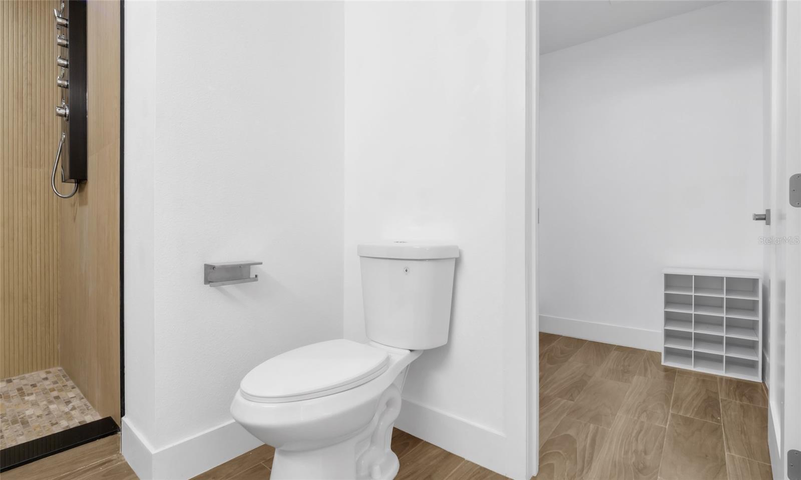 Image 35 of 46 For 4602 Lithia Pinecrest Road