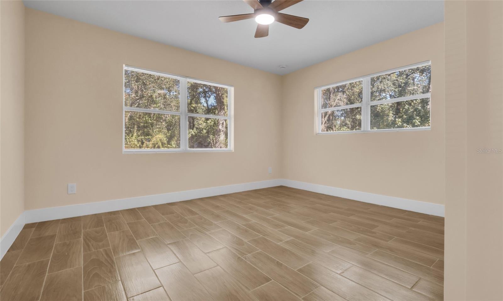 Image 39 of 46 For 4602 Lithia Pinecrest Road