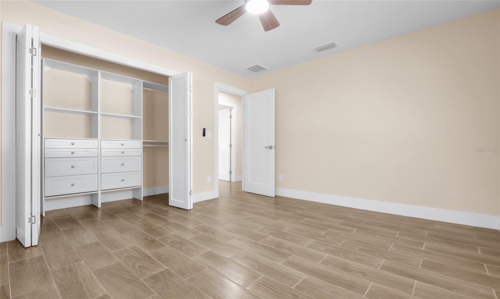 Image 40 of 46 For 4602 Lithia Pinecrest Road