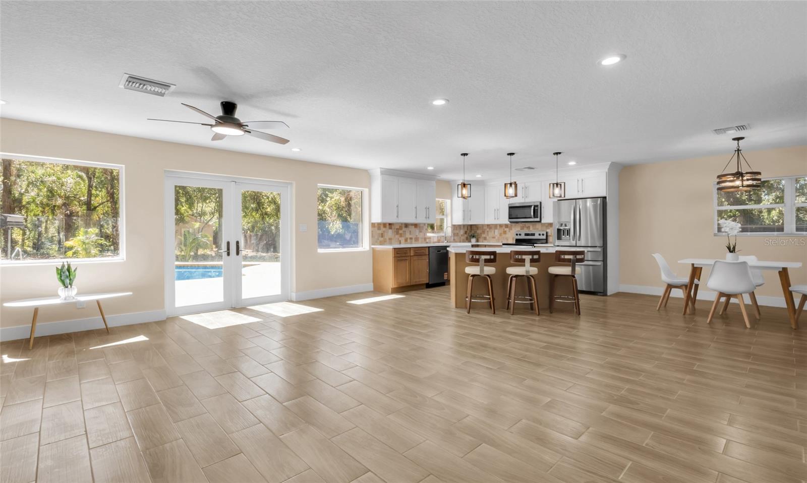 Image 9 of 46 For 4602 Lithia Pinecrest Road