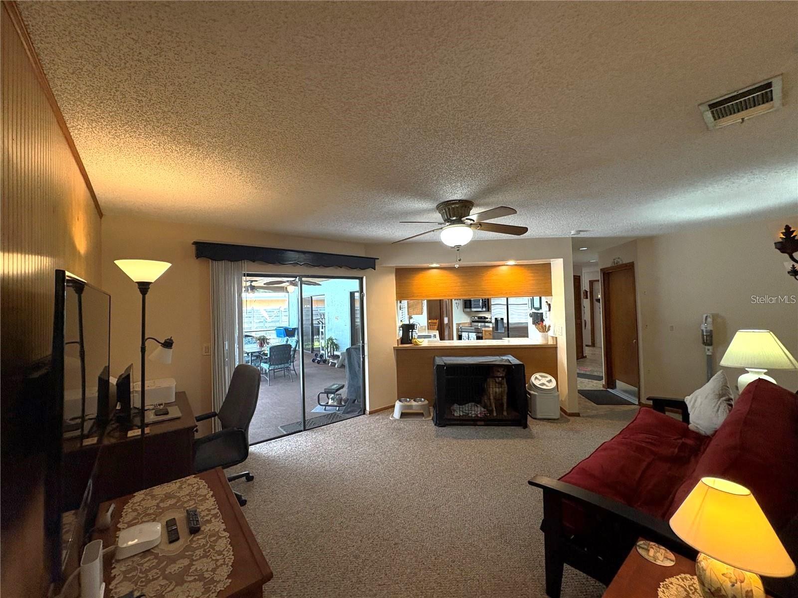 Listing photo id 10 for 6457 Samoa Drive