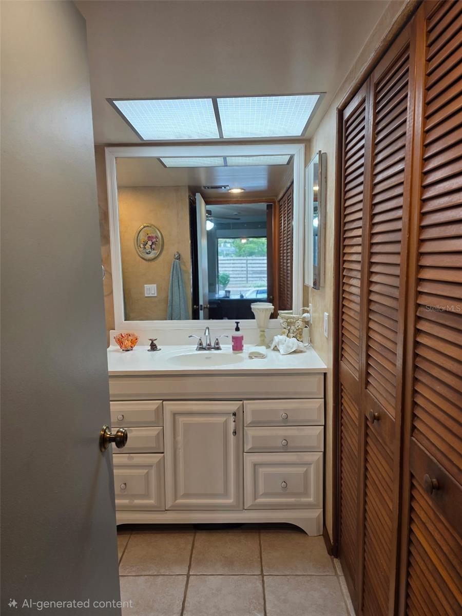 Listing photo id 15 for 6457 Samoa Drive