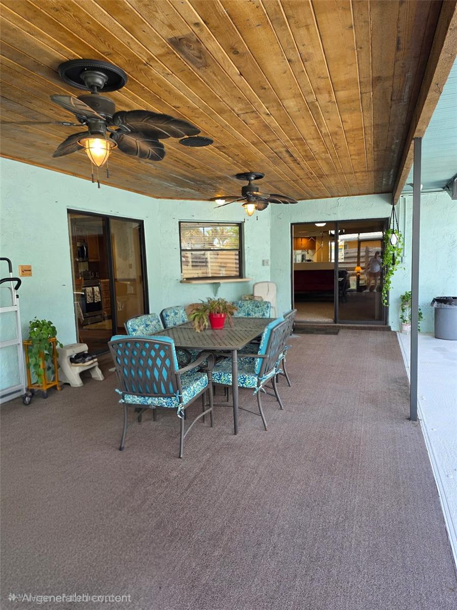 Listing photo id 25 for 6457 Samoa Drive