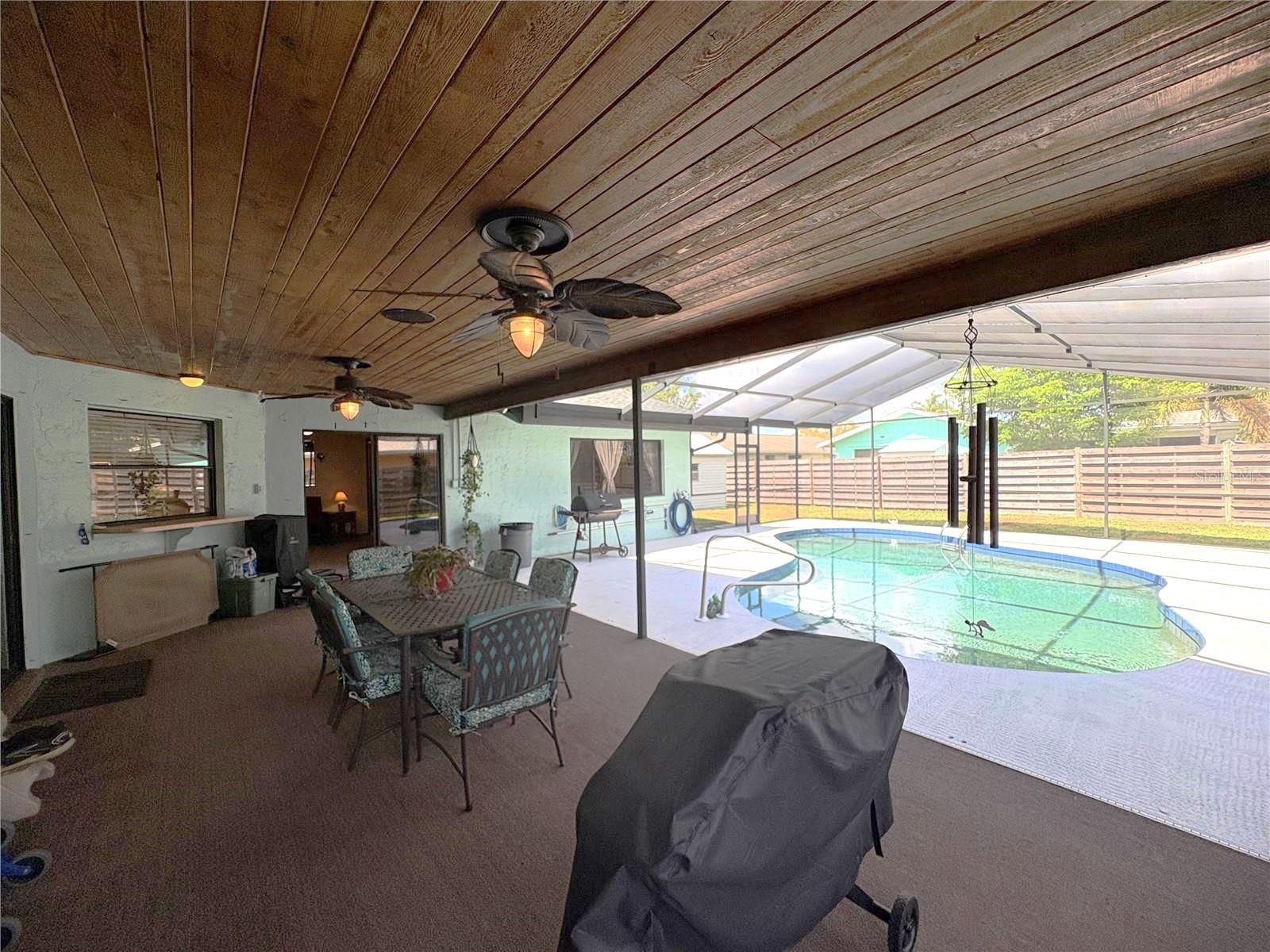 Listing photo id 27 for 6457 Samoa Drive