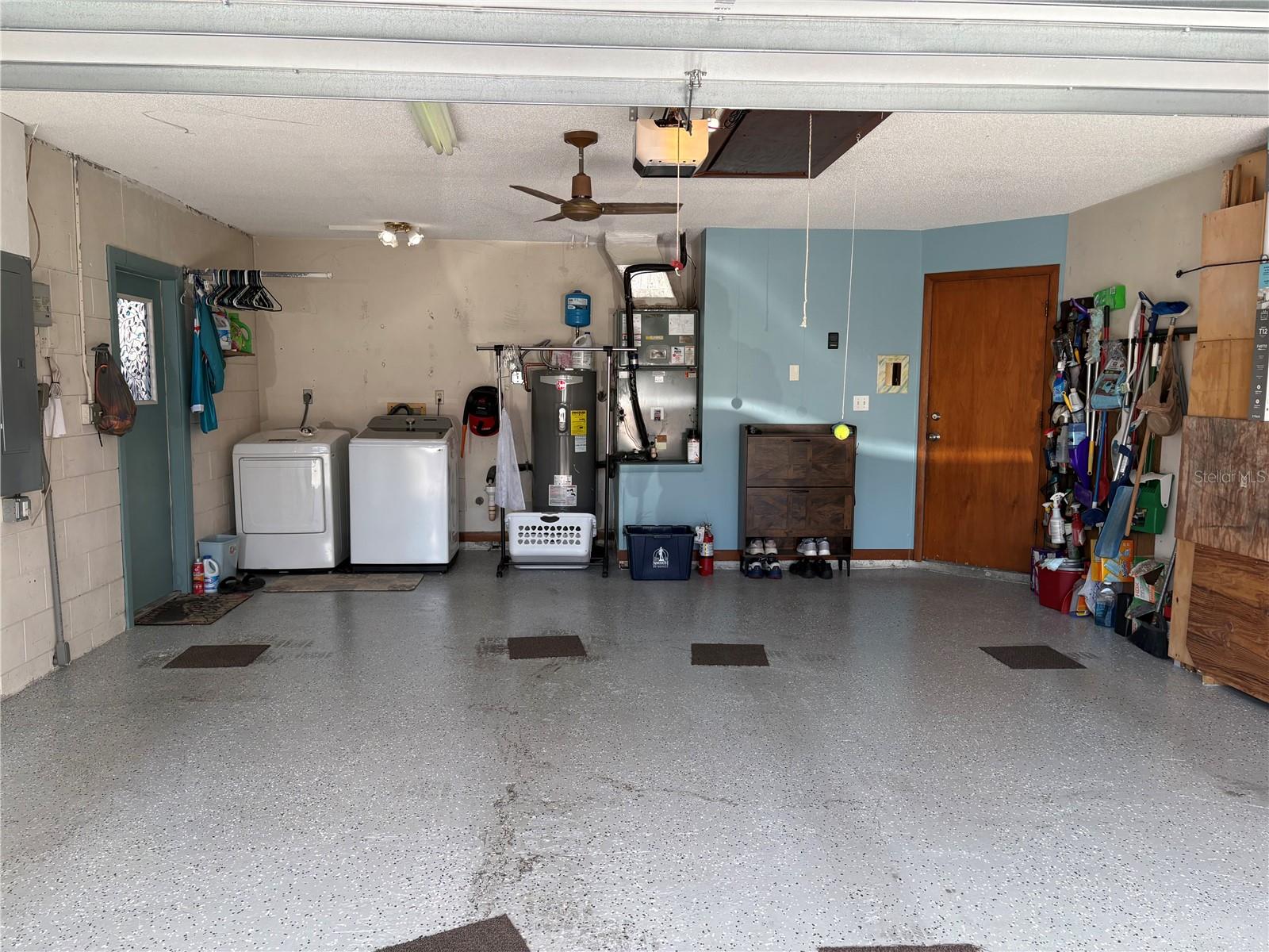 Listing photo id 32 for 6457 Samoa Drive